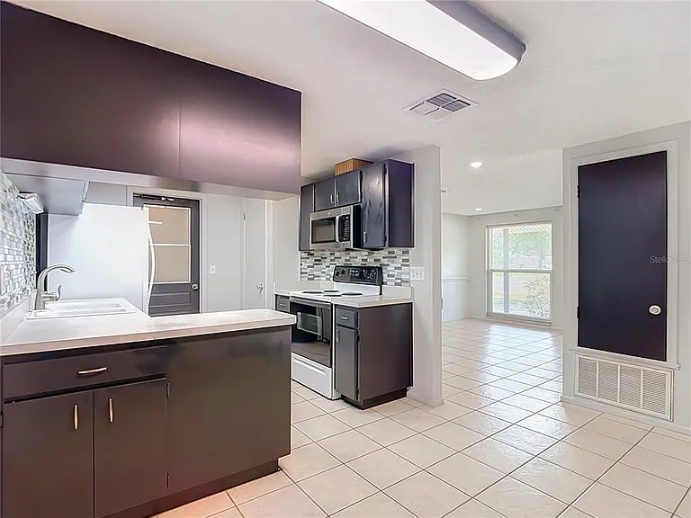 7916 Woodgrove Cir — Photo 16