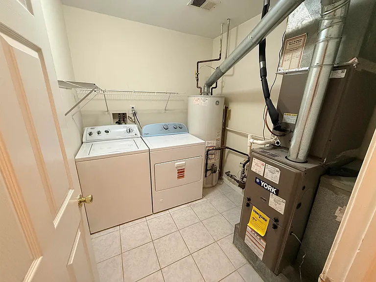 42 Cypress St — Photo 14