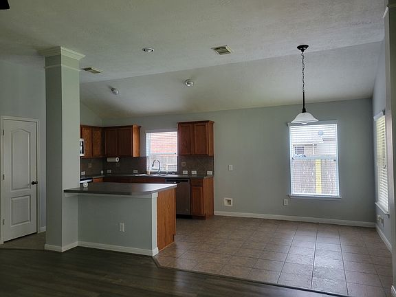 5th image of 30311 Saw Oaks Dr