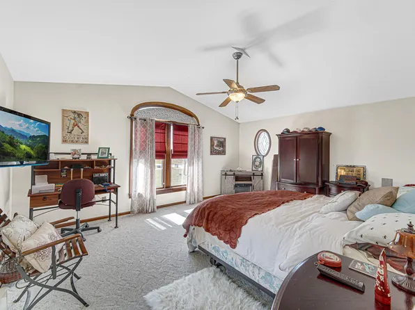 10349 Arizona St, Winfield, IN 46307