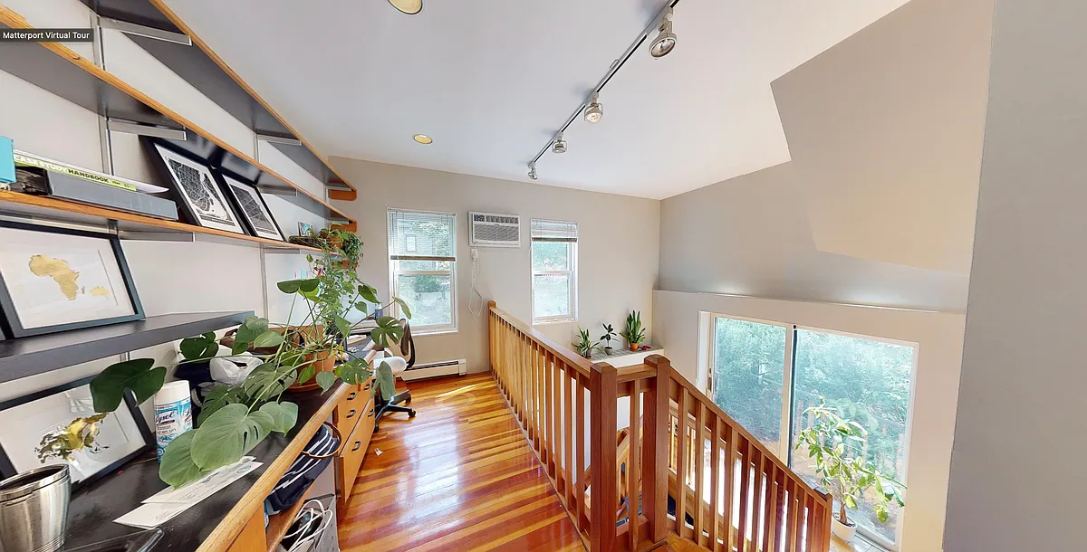 Building Photo - 10 Chapman Pl #1