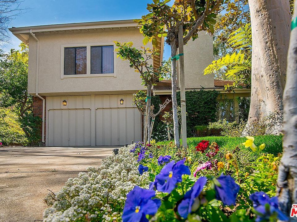 1st image of 10227 Clematis Ct