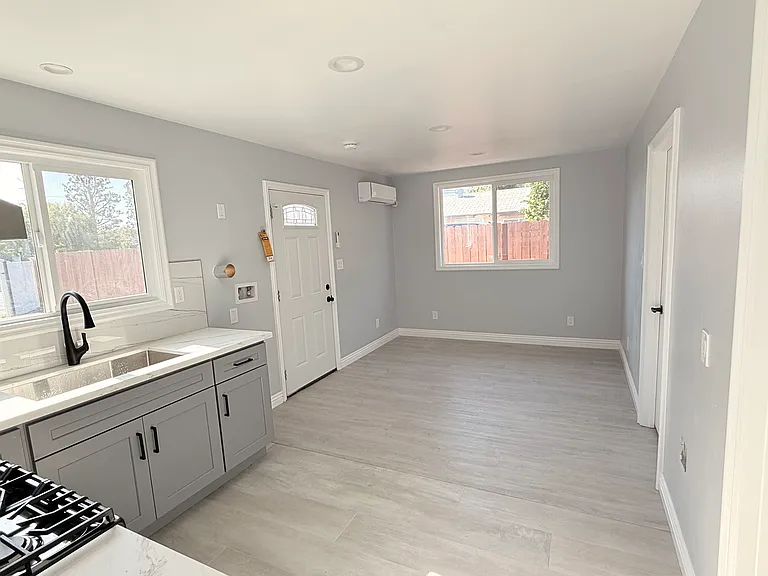 1191 E Laxford Rd #B — Photo 4