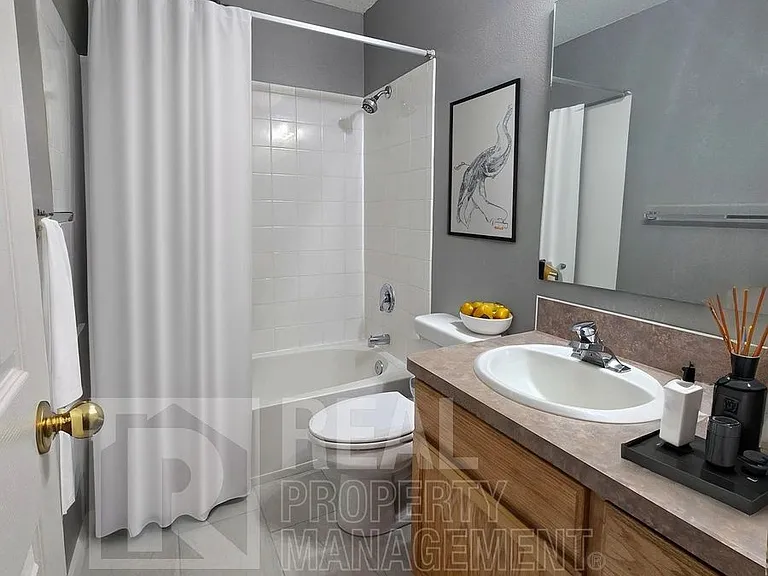 2803 E Chasewood Dr — Photo 10