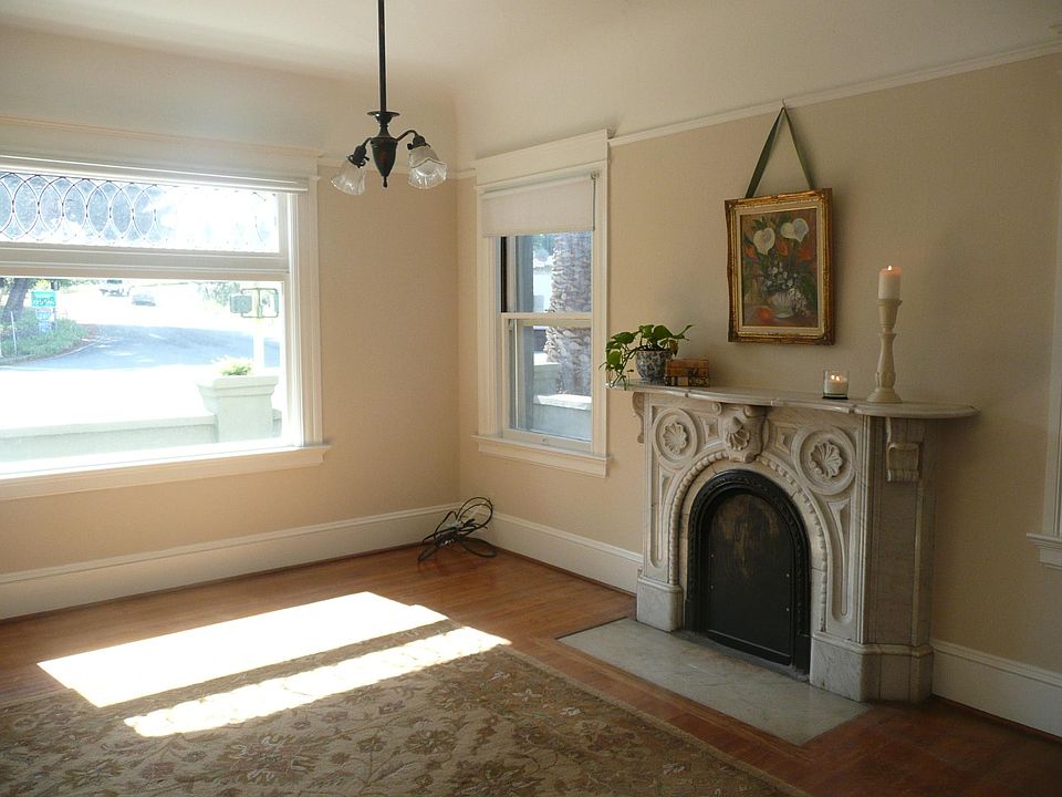 1st image of 590 S 4th St
