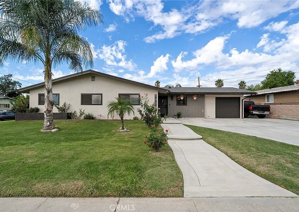 930 N Riverside Ave