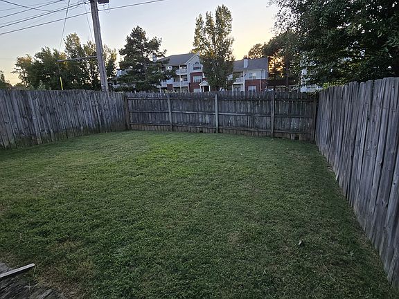 4th image of 1805 Winship Dr