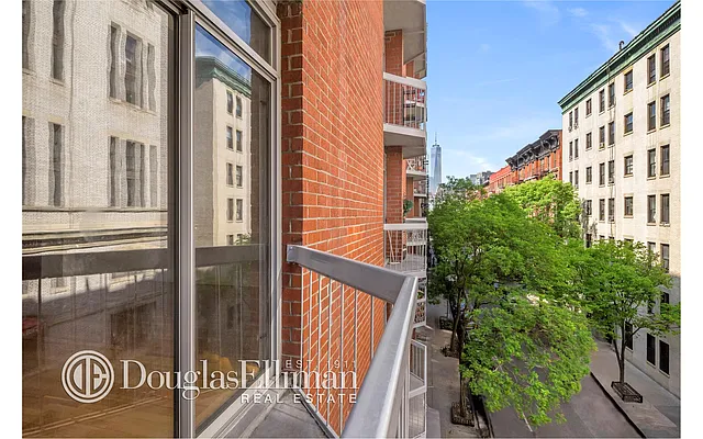 Rented by Douglas Elliman | media 19