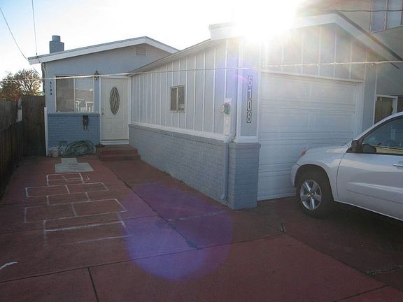 Front Yard with BBQ space