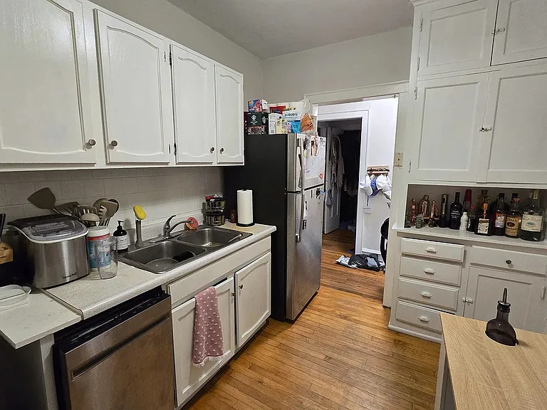 2133 W Giddings St #3 — Photo 2