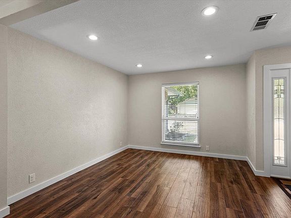 5th image of 12313 Double Tree Ln