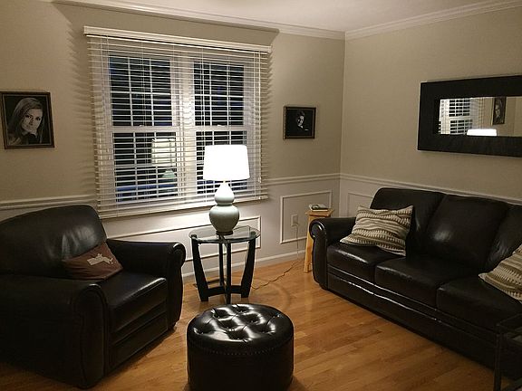 3rd image of 38 Briar Dr