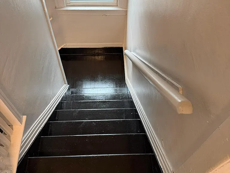 811 Portland Ave #2 — Photo 4
