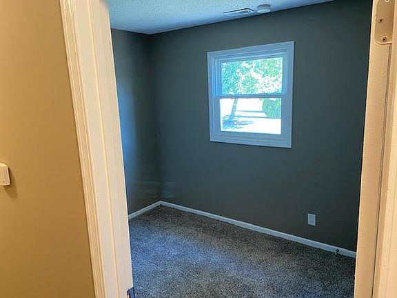 5th image of 700 Kirkwood Ct