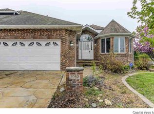 3062 Panther Creek Dr, Springfield, IL 62711