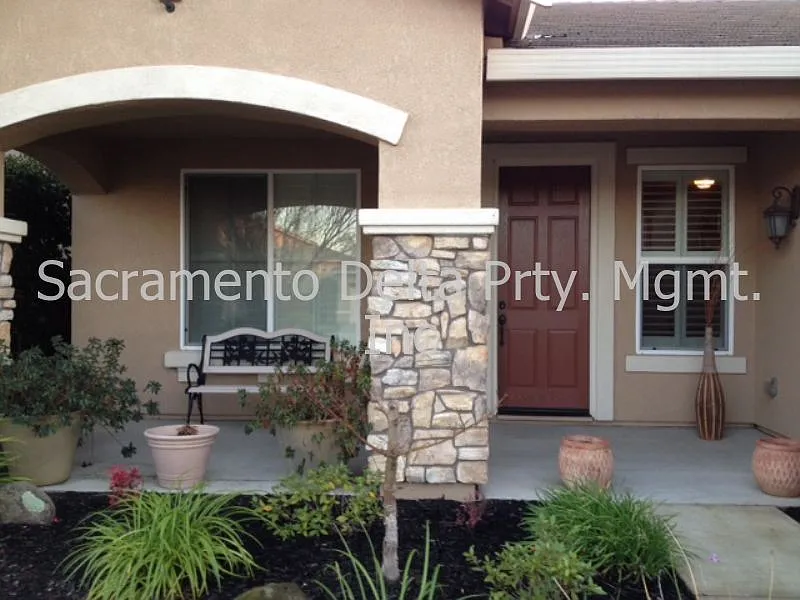 2338 Dunsley Cir photo 1