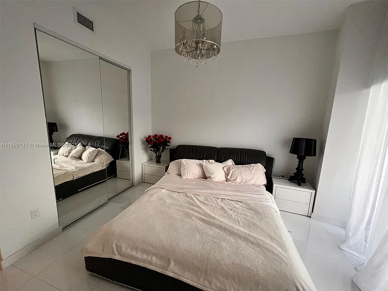 15811 Collins Ave #605 — Photo 19