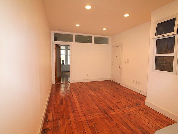 4th image of 509 Henry St #3