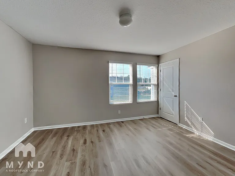 785 Henley Ct — Photo 12