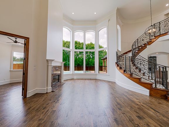2nd image of 132 Londonberry Ter
