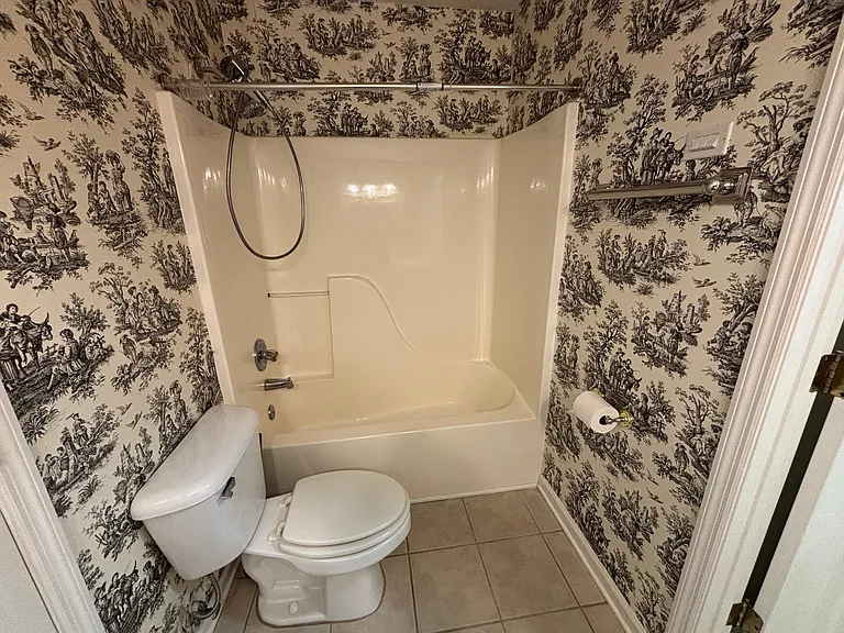 6723 Hickory Trace Cir — Photo 12
