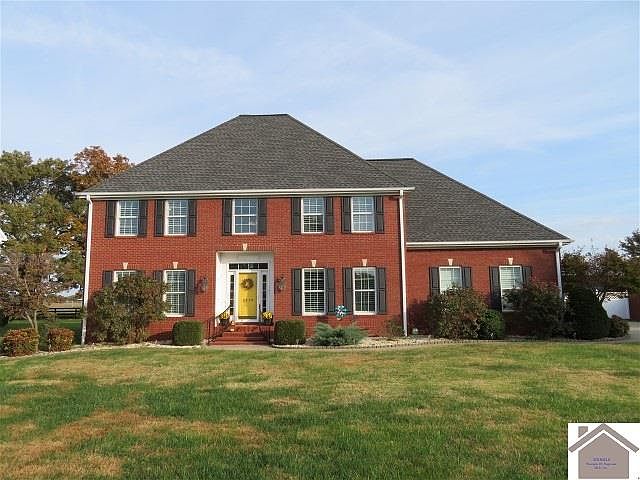 1st image of 2110 Glenwood Dr