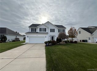 3608 Kelsey Ln, North Tonawanda, NY 14120