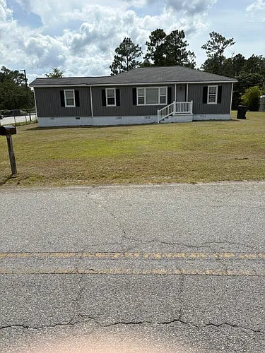 320 Hill St Photo 1