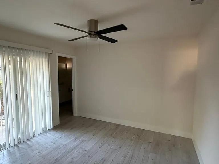 6820 Lincoln Oaks Dr — Photo 9