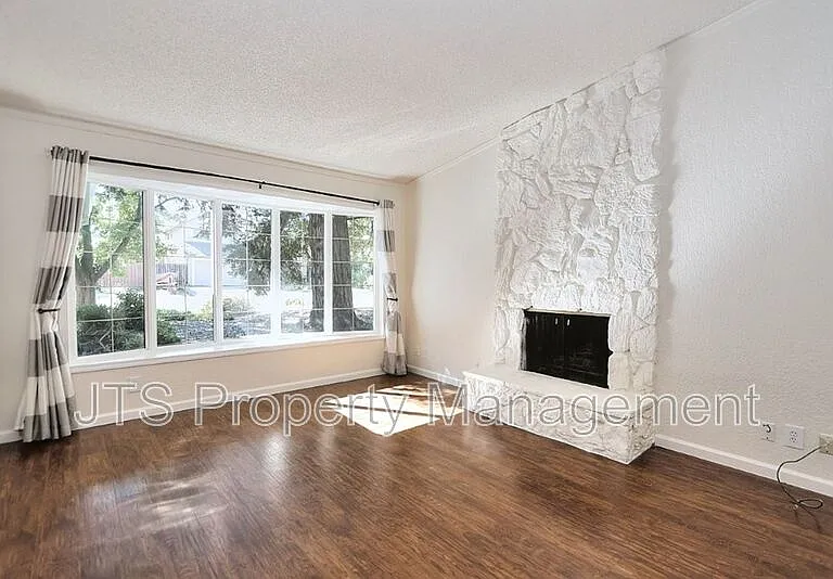 6830 Mellodora Dr — Photo 7