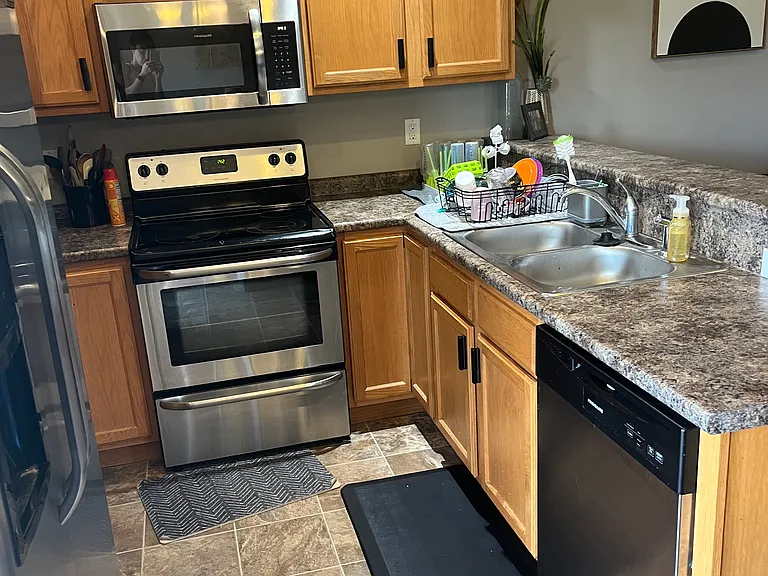 8621 Harrington Dr NE — Photo 5