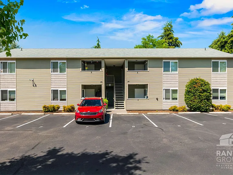 Crystal Springs Apartments — Photo 26