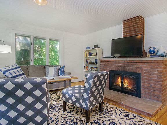 4th image of 4541 Hemlock Dr