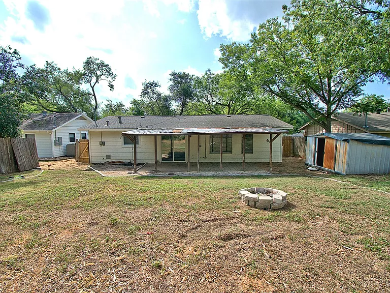 2604 Sherwood Ln — Photo 22