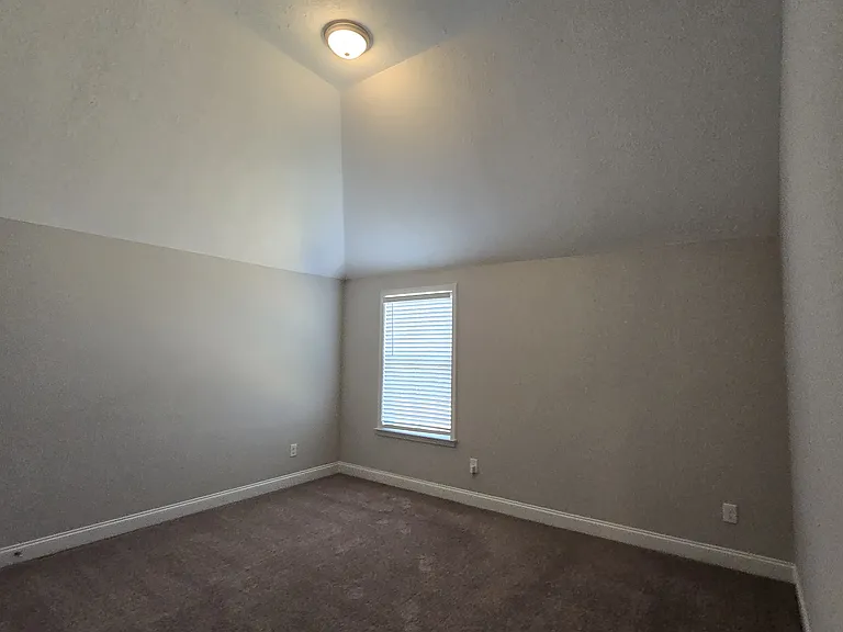 631 Garland Trl — Photo 13