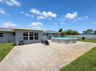 119 Maple AVE S, LEHIGH ACRES, FL 33936