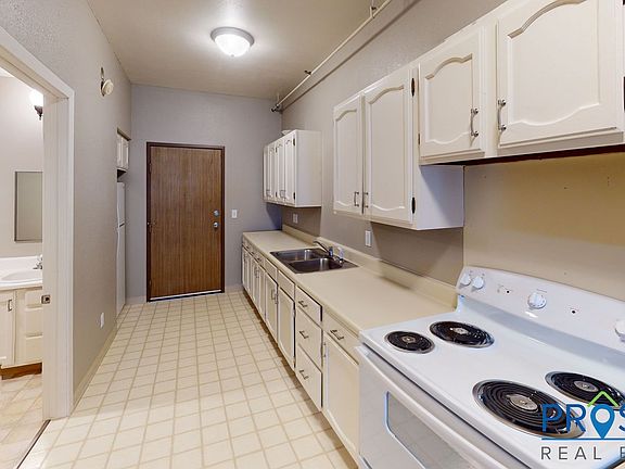3rd image of 444 W Water St Floor 107-1