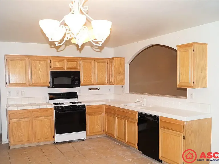 9722 Battersea Park Dr — Photo 8