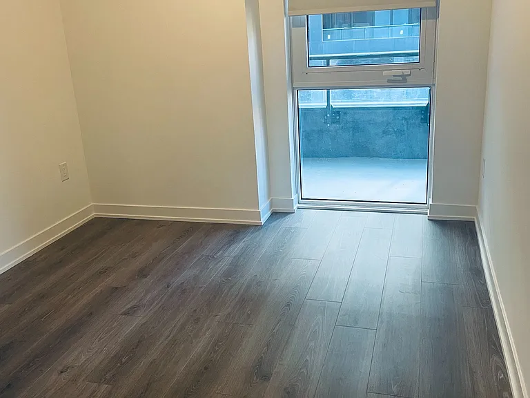 9 Tecumseth St #306 — Photo 9