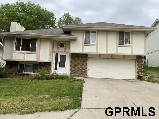 1st image of 6723 Woodbine Cir