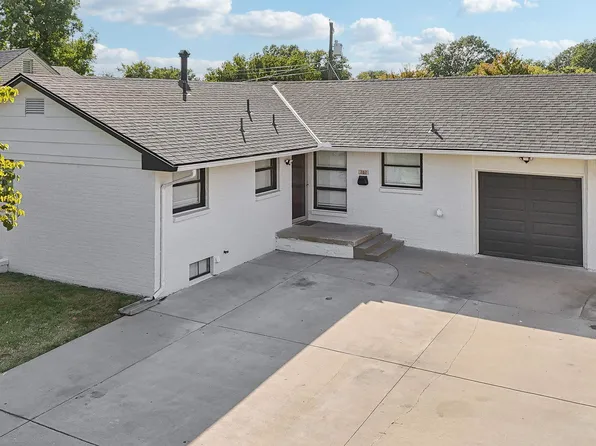 707 S Woodlawn Blvd, Wichita, KS 67218
