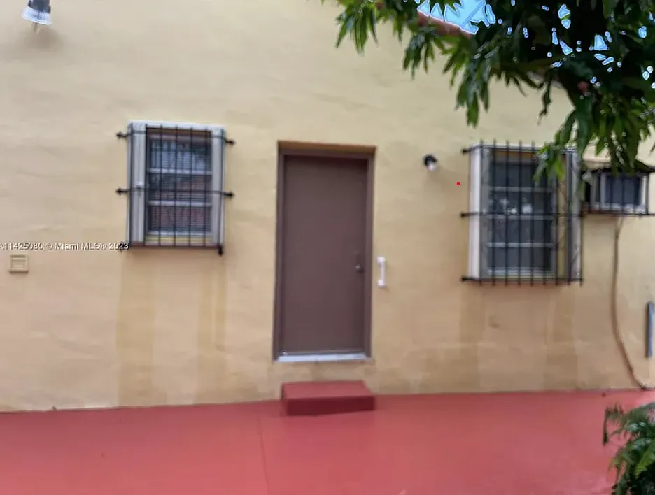 Studio, 500 sqft, $1,300 — Photo 3