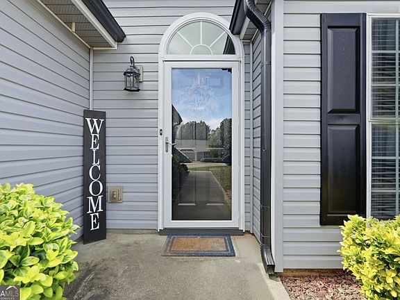 3rd image of 312 Preakness Dr