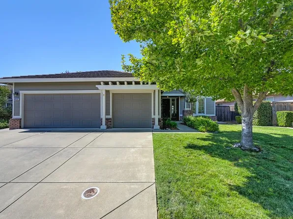 6137 Crater Lake Dr, Roseville, CA 95678