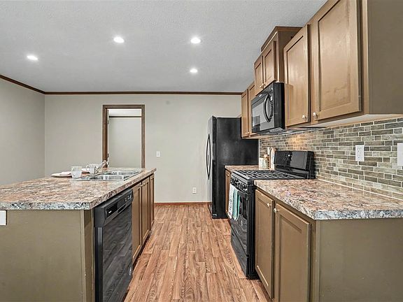4th image of 3701 2nd St #9