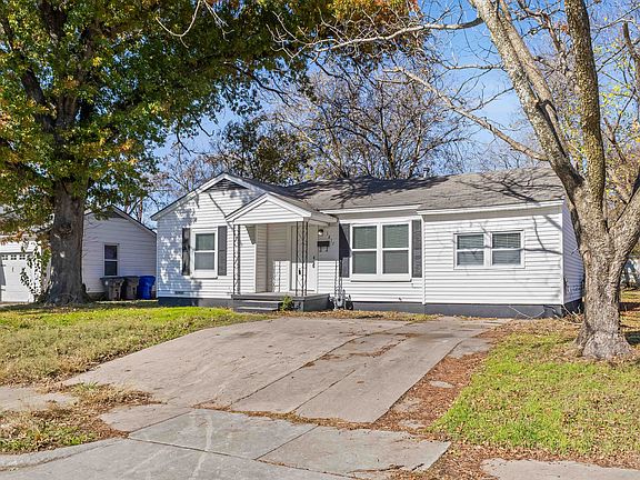 3rd image of 3817 Lasker Ave