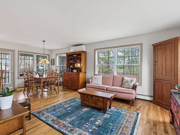 5th image of 131 Western Avenue