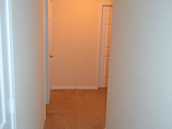 4th image of 507 Cattail Cir