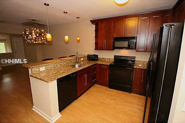 1st image of 40 Three Mast Ln #40