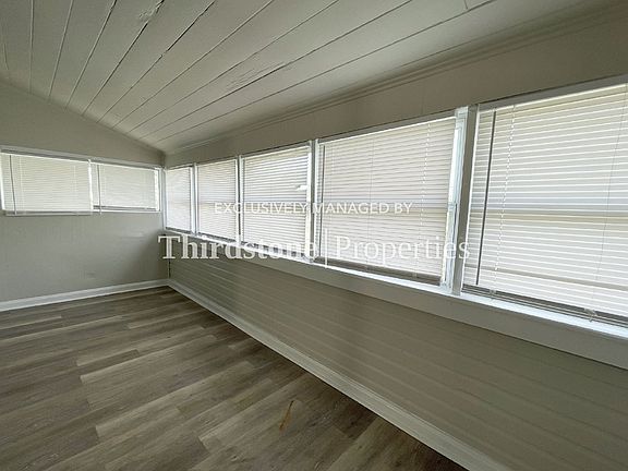 4th image of 318 E 19th St